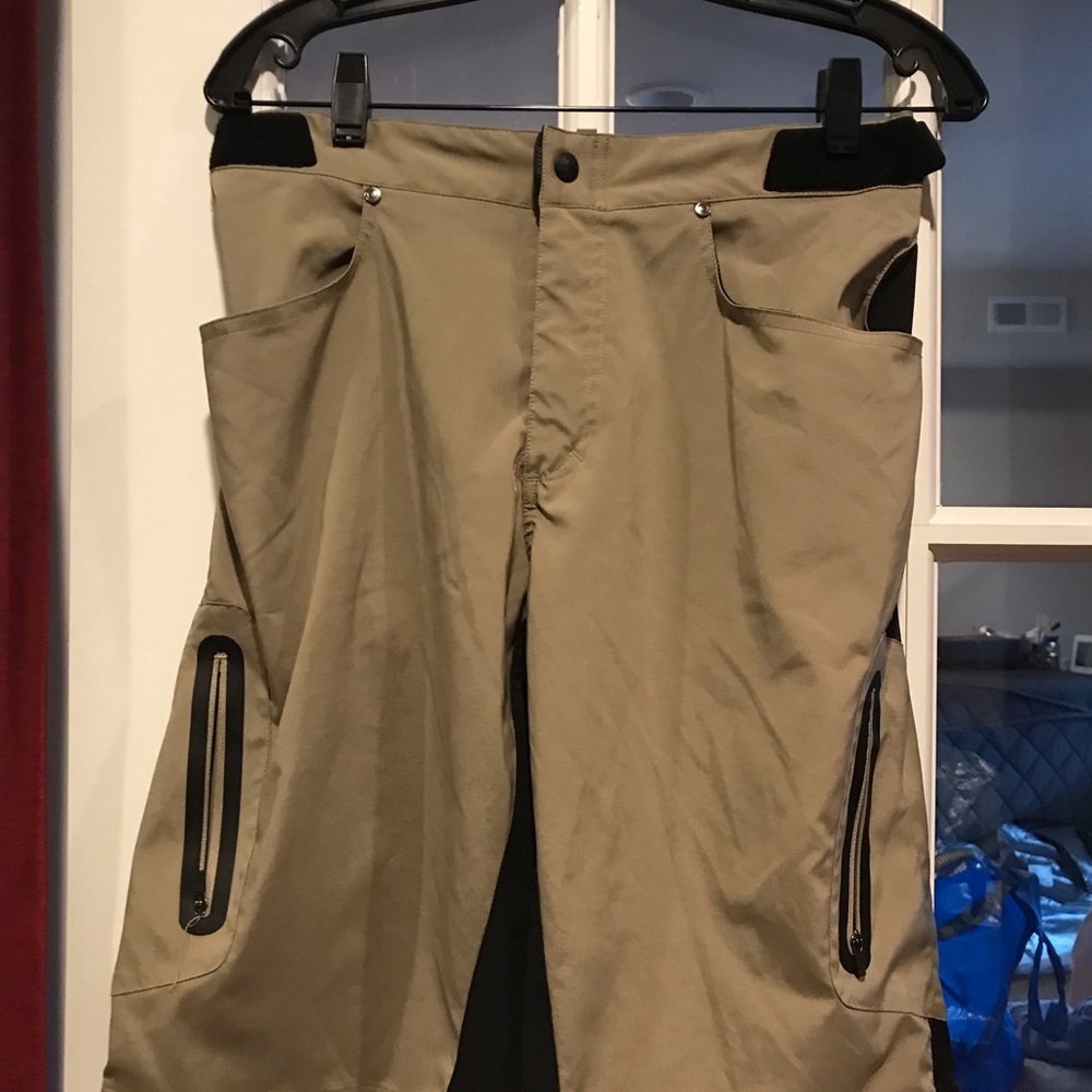Zoic bike shorts